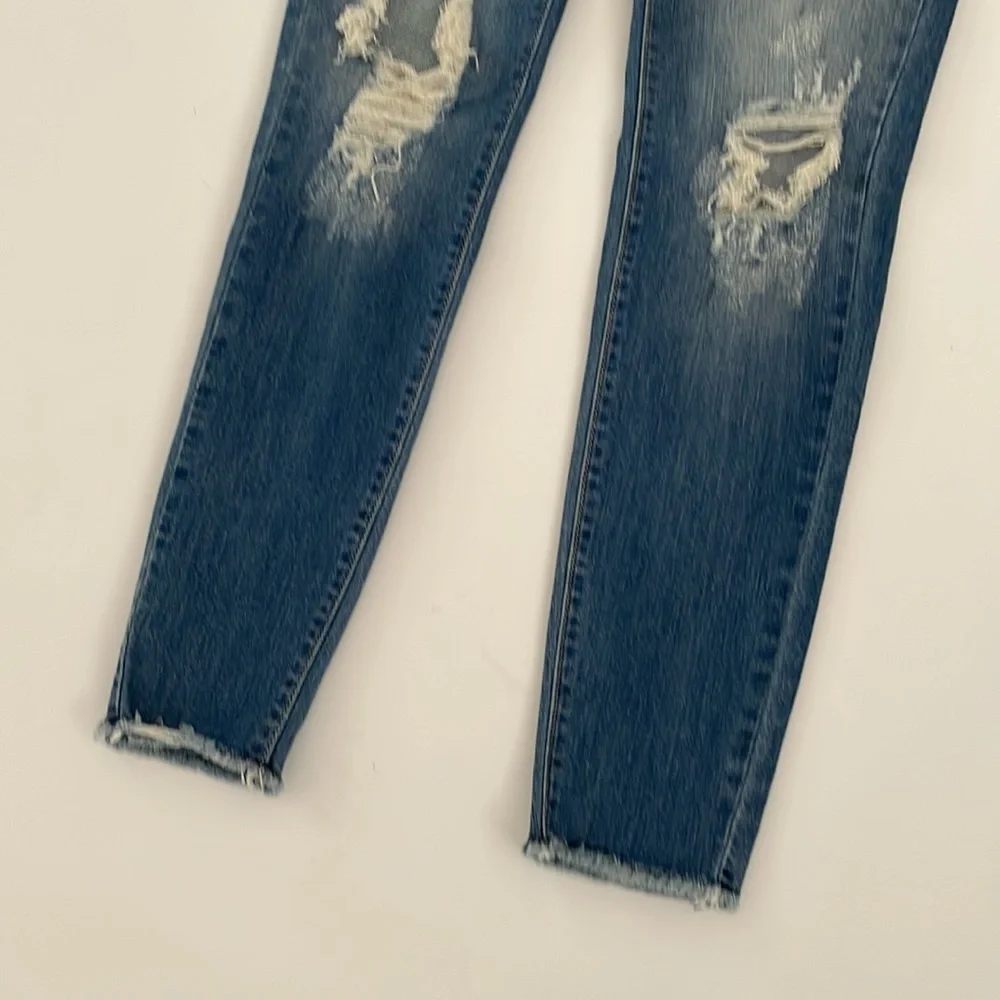 VICI KanCan distressed knee skinnies
